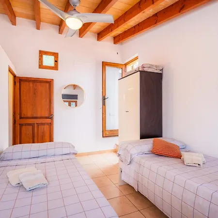 Eliasneil Holiday home